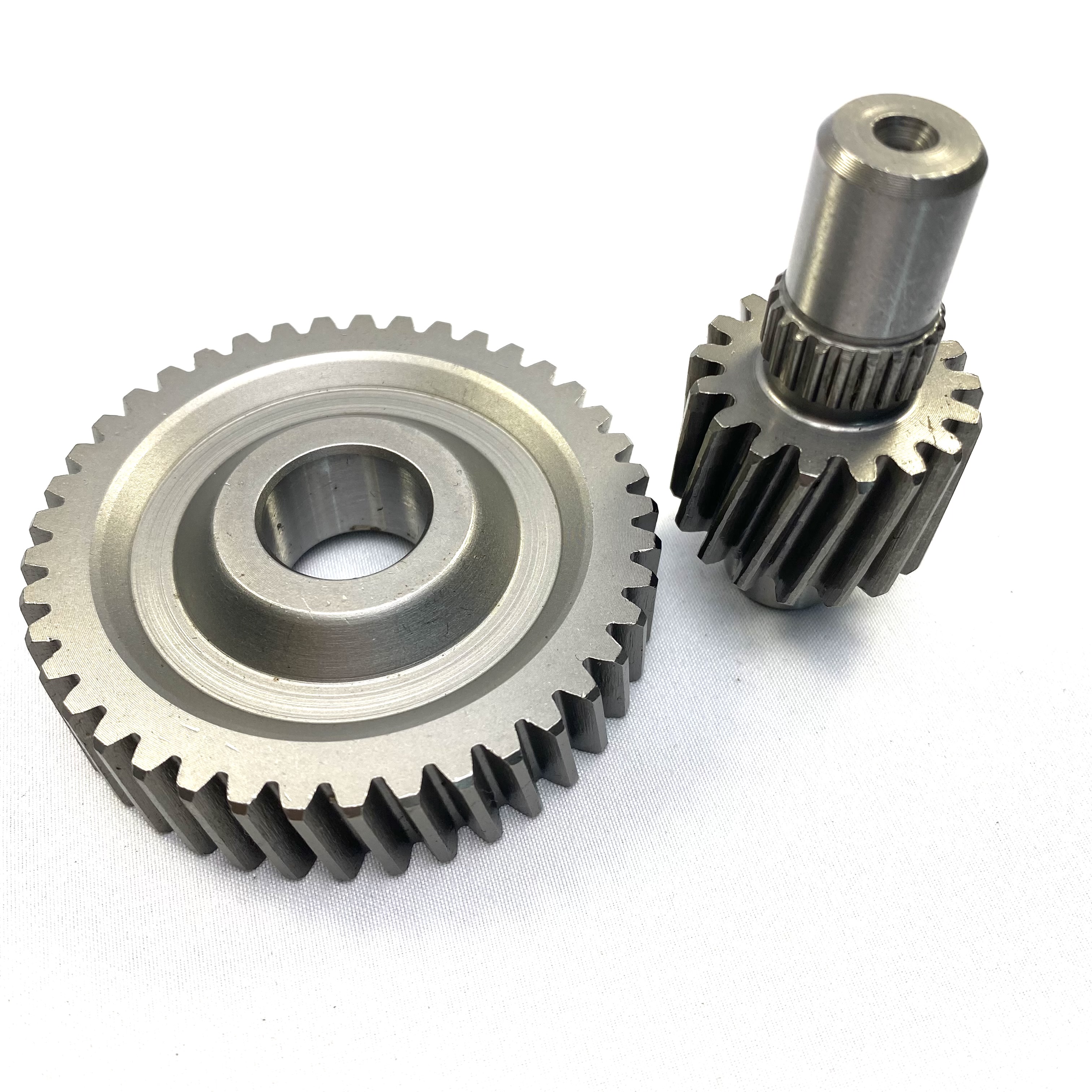 Essential New Steel & Aluminiu - Motorcycle Gear Essentials recensione e prezzo